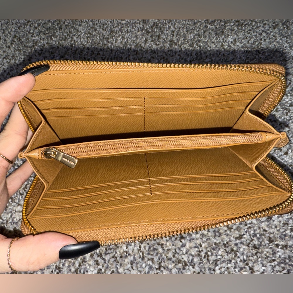 Coach tan monogram floral large zip around wallet - Picture 9 of 13